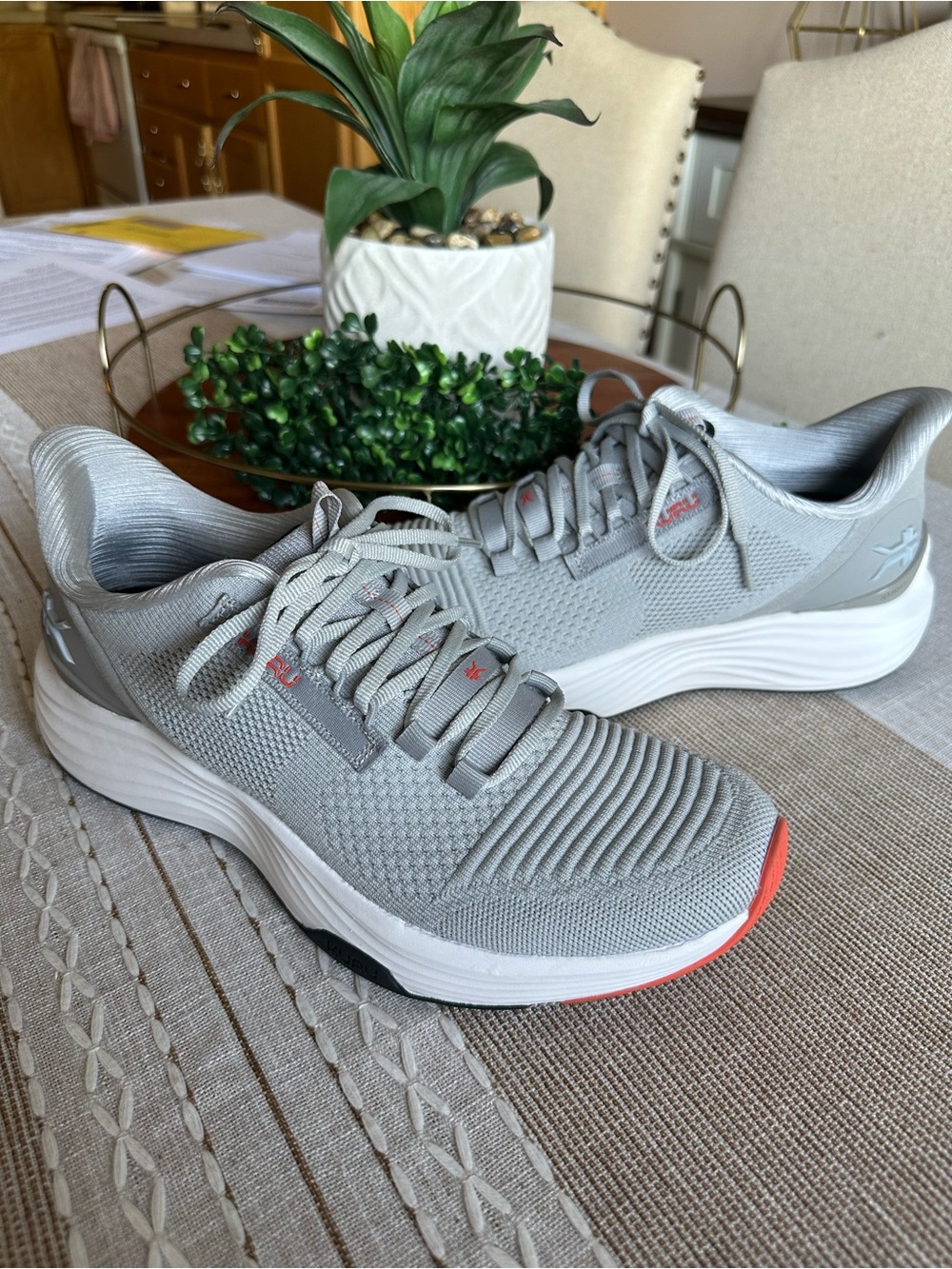 Kuru Atom 2 Men’s Everyday Tennis Shoes size 8.5